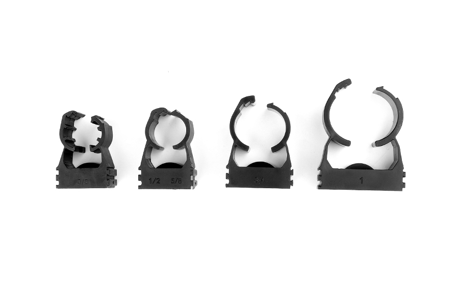 Plastic Pipe Clips1